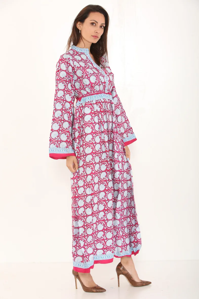 Langes V-Kleid, Blumenmuster und lange geknöpfte Ärmel. SK6032